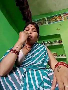 Snapshot of Rashili_jaan chatting on November 12, 2025, 9:42 am Rashili jaan online show from November 12, 2025, 9:42 am