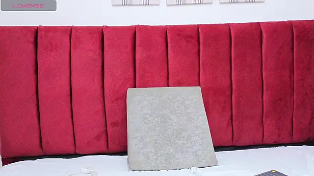 Veronica Mae online show from September 13, 2025, 4:12 am