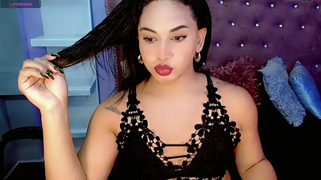 Valeria Swett  online show from September 30, 2025, 7:41 pm