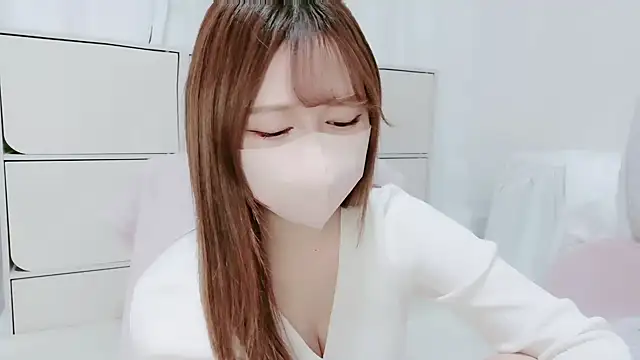 Snapshot of Hanachan_Gcup_ chatting on November 1, 2025, 6:37 am Hanachan Gcup online show from November 1, 2025, 6:37 am