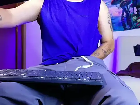 Snapshot of Zoldyck_420 chatting on October 20, 2025, 6:47 am Zoldyck 420 online show from October 20, 2025, 6:47 am