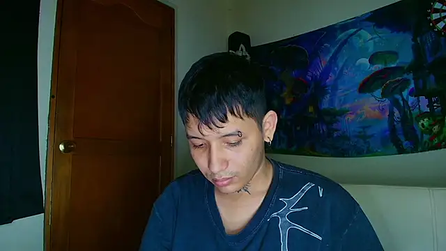 Snapshot of Zoldyck_420 chatting on November 11, 2025, 12:21 am Zoldyck 420 online show from November 11, 2025, 12:21 am