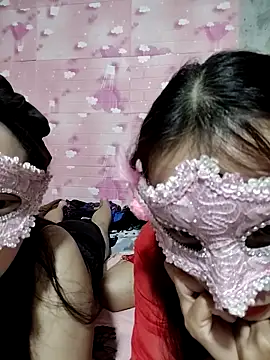 Snapshot of Tin_tanny chatting on October 13, 2025, 1:22 pm Tin tanny online show from October 13, 2025, 1:22 pm