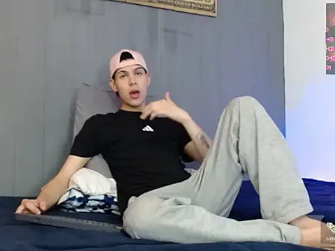 Snapshot of angeloo_666 chatting on September 12, 2025, 7:47 pm angeloo 666 online show from September 12, 2025, 7:47 pm