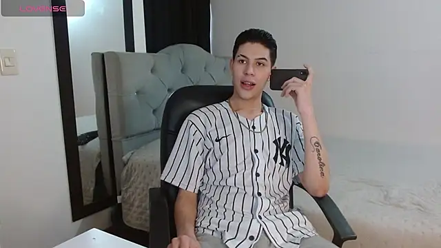 Snapshot of angeloo_666 chatting on November 12, 2025, 9:14 pm angeloo 666 online show from November 12, 2025, 9:14 pm