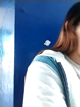 Camila latina 0 online show from September 27, 2025, 1:49 pm