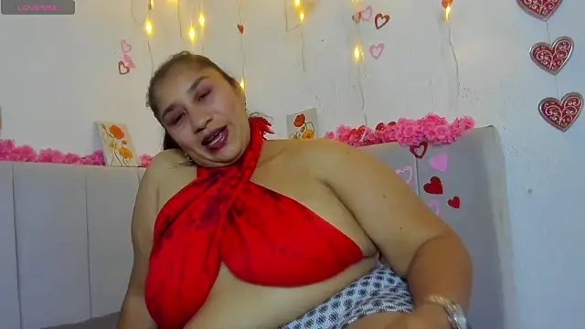 milf latinn online show from September 26, 2025, 2:32 pm