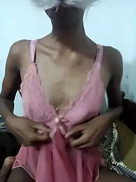 Snapshot of BunnyBloom25 chatting on October 7, 2025, 11:35 pm BunnyBloom25 online show from October 7, 2025, 11:35 pm