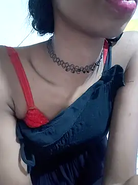 Snapshot of BunnyBloom25 chatting on November 2, 2025, 7:27 pm BunnyBloom25 online show from November 2, 2025, 7:27 pm