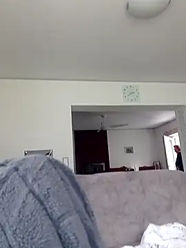 Snapshot of Oldmenhot66 chatting on September 17, 2025, 12:40 pm Oldmenhot66 online show from September 17, 2025, 12:40 pm