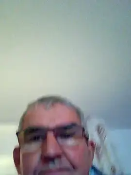 Snapshot of Oldmenhot66 chatting on October 31, 2025, 6:31 pm Oldmenhot66 online show from October 31, 2025, 6:31 pm