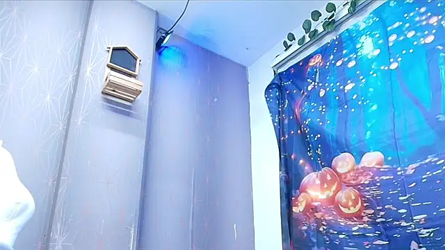 Snapshot of sofi_hils chatting on October 6, 2025, 12:02 pm sofi hils online show from October 6, 2025, 12:02 pm