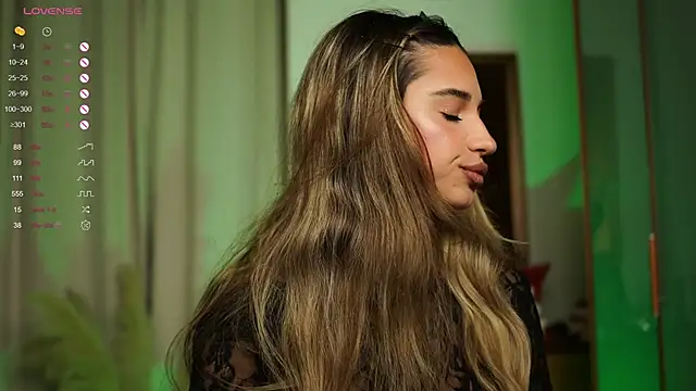 Snapshot of ItalianGirl chatting on September 25, 2025, 7:50 pm ItalianGirl online show from September 25, 2025, 7:50 pm