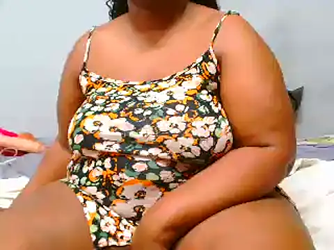 Snapshot of ROYALASS25 chatting on March 22, 2025, 1:11 am ROYALASS25 online show from March 22, 2025, 1:11 am