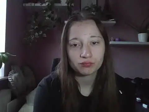 LindaPretty online show from September 29, 2025, 6:18 am