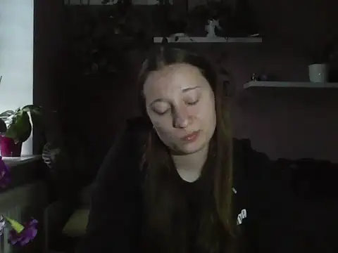 LindaPretty online show from September 30, 2025, 6:18 am