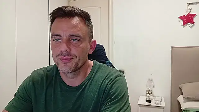 Captianamericablue online show from October 21, 2025, 10:43 pm