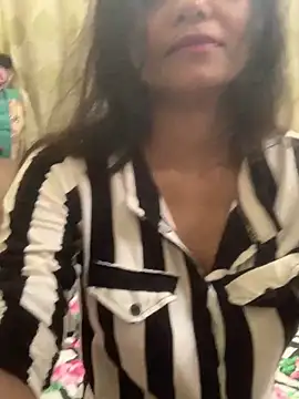 Snapshot of khushicpl chatting on September 15, 2025, 6:30 pm khushicpl online show from September 15, 2025, 6:30 pm