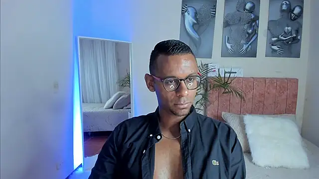 KingEdward  online show from October 7, 2025, 10:34 am