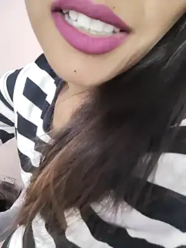 Snapshot of Cute_Jasmin_ chatting on October 23, 2025, 5:51 am Cute Jasmin online show from October 23, 2025, 5:51 am