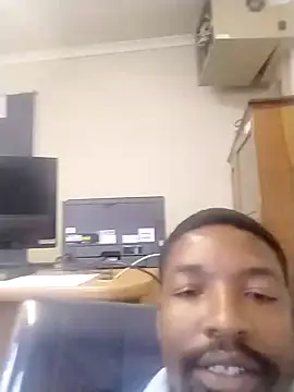 Snapshot of TopssyKreet chatting on November 5, 2025, 10:37 am TopssyKreet online show from November 5, 2025, 10:37 am