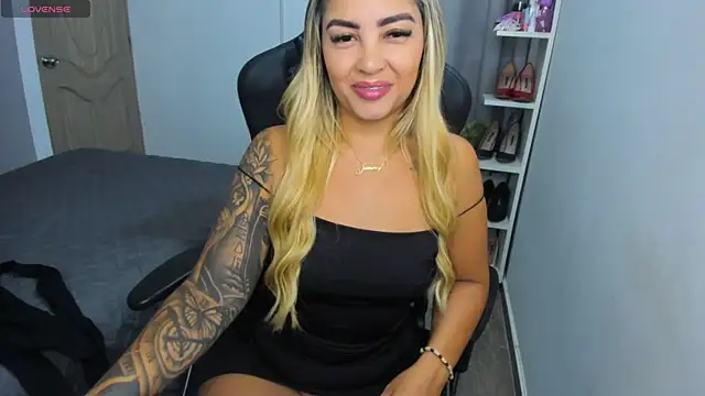 Snapshot of NicolPorto chatting on September 22, 2025, 11:23 am NicolPorto online show from September 22, 2025, 11:23 am