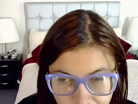 Snapshot of Amber_Rouge_ chatting on September 23, 2025, 12:08 pm Amber Rouge online show from September 23, 2025, 12:08 pm