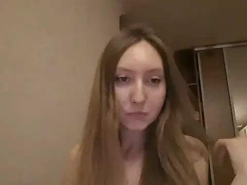 Snapshot of Auraleya chatting on November 3, 2025, 12:17 pm Auraleya online show from November 3, 2025, 12:17 pm