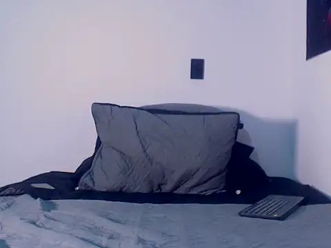 Snapshot of MASTER_PIG_FARMER chatting on September 19, 2025, 8:20 pm MASTER PIG FARMER online show from September 19, 2025, 8:20 pm