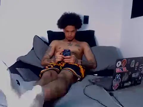 Snapshot of MASTER_PIG_FARMER chatting on October 20, 2025, 7:42 am MASTER PIG FARMER online show from October 20, 2025, 7:42 am