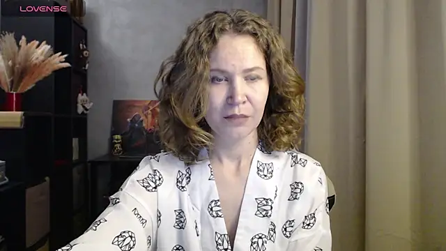 Snapshot of harpermoss chatting on September 16, 2025, 6:42 pm harpermoss online show from September 16, 2025, 6:42 pm