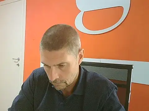 Snapshot of max79ve31 chatting on September 22, 2025, 11:56 am max79ve31 online show from September 22, 2025, 11:56 am