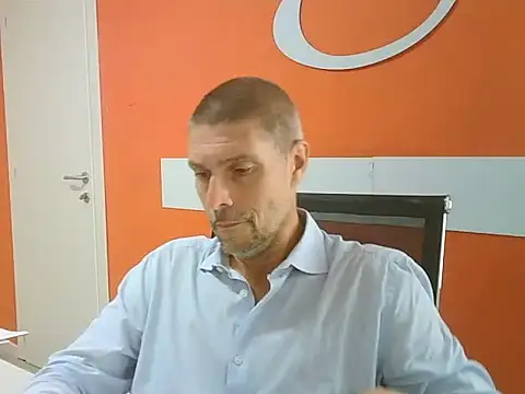 Snapshot of max79ve31 chatting on September 23, 2025, 11:57 am max79ve31 online show from September 23, 2025, 11:57 am