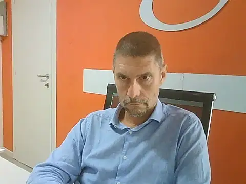 Snapshot of max79ve31 chatting on September 25, 2025, 12:09 pm max79ve31 online show from September 25, 2025, 12:09 pm