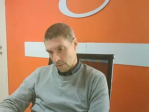 Snapshot of max79ve31 chatting on November 3, 2025, 12:50 pm max79ve31 online show from November 3, 2025, 12:50 pm