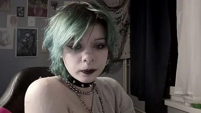 Snapshot of Alice_Zev chatting on October 25, 2025, 2:30 am Alice Zev online show from October 25, 2025, 2:30 am