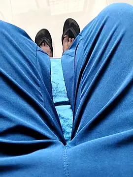 Snapshot of Chanderi19 chatting on October 1, 2025, 2:28 am Chanderi19 online show from October 1, 2025, 2:28 am