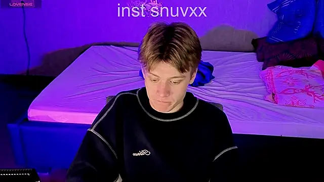 Snapshot of LouieEvans chatting on October 2, 2025, 1:01 am LouieEvans online show from October 2, 2025, 1:01 am