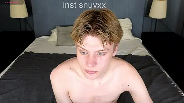 Snapshot of LouieEvans chatting on October 3, 2025, 10:07 pm LouieEvans online show from October 3, 2025, 10:07 pm