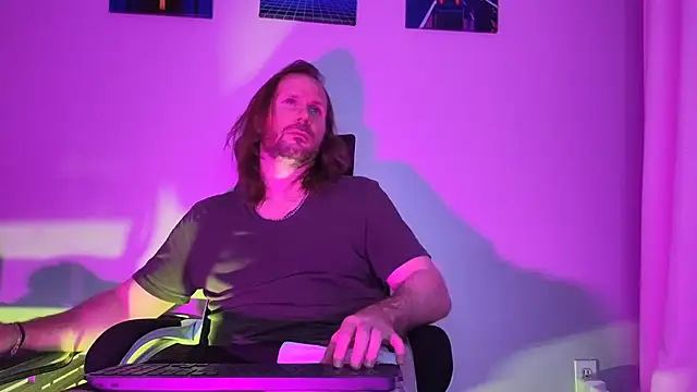 Snapshot of AlbinoAdonis chatting on September 25, 2025, 12:36 am AlbinoAdonis online show from September 25, 2025, 12:36 am