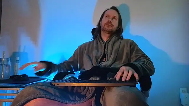 Snapshot of AlbinoAdonis chatting on September 30, 2025, 9:31 pm AlbinoAdonis online show from September 30, 2025, 9:31 pm