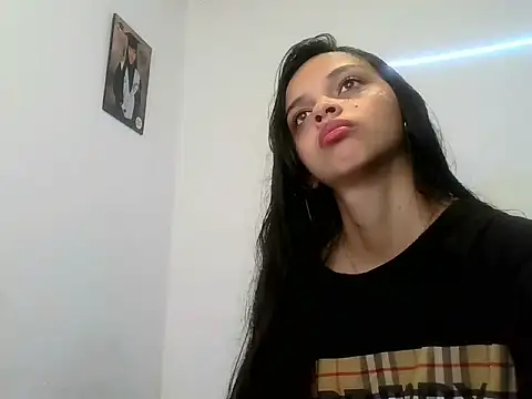 lucy babyy online show from October 16, 2025, 1:23 pm