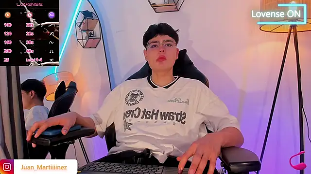 Snapshot of Im_Juaniito chatting on October 5, 2025, 4:11 am Im Juaniito online show from October 5, 2025, 4:11 am