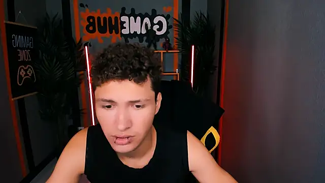 Snapshot of JonnyDarka chatting on October 17, 2025, 10:40 am JonnyDarka online show from October 17, 2025, 10:40 am