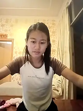 Snapshot of luy-xinh02 chatting on September 18, 2025, 12:29 pm luy-xinh02 online show from September 18, 2025, 12:29 pm