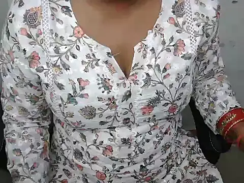 Snapshot of bold_naina chatting on October 7, 2025, 4:53 am bold naina online show from October 7, 2025, 4:53 am