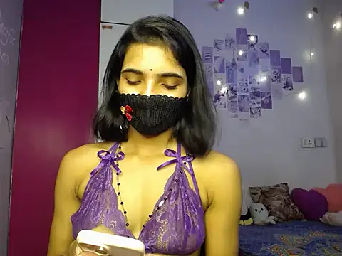 Snapshot of Sweetangle24 chatting on September 22, 2025, 3:47 pm Sweetangle24 online show from September 22, 2025, 3:47 pm