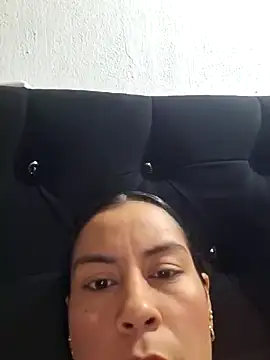 Snapshot of Chloe_y_Dante chatting on October 20, 2025, 3:12 pm Chloe y Dante online show from October 20, 2025, 3:12 pm
