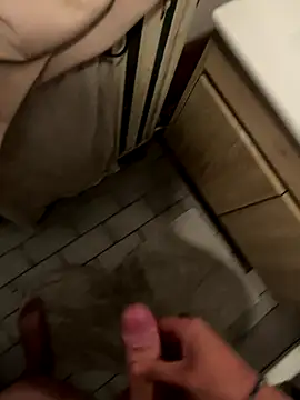 Snapshot of babyy47 chatting on September 17, 2025, 3:57 pm babyy47 online show from September 17, 2025, 3:57 pm