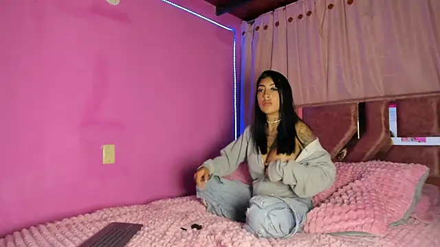 Snapshot of Missmoonstar chatting on November 5, 2025, 3:28 am Missmoonstar online show from November 5, 2025, 3:28 am